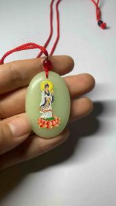 Dây chuyền đá phật bà quan âm dạ quang phát sáng