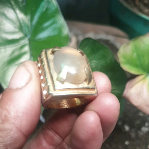 Batu Akik Kecubung Putih: Mengenal Cincin Batu Akik