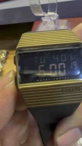 Đồng hồ nam điện tử nam hiệu BOHLAForm vuông size 365mm 4 cốt chỉnh có đèndual timechronographbáo thứcđồng hồ đếm ngượckhung máy và dây đeo chất liệu plastic đáy thép vít chống nướckhóa zin co dập logo hãnghình thức sản phẩm có xước và mòn nhẹ