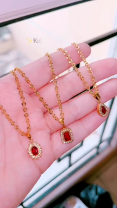 kalung liontin merah permata Titan wanita