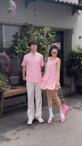 Set đồ đôi sọc hồng sơmi nam phối váy nữ dáng suông tầng (tặng kèm cột tóc)