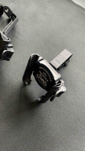 Universal Black Motorcycle Handlebar Phone Holder – 360° Rotating Mount with Shockproof & Anti-Slip Lock – Compatible with Smartphones 4.7 to 7 Inches – Durable and Waterproof Design