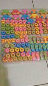 Cokelat Karakter Donat isi 18