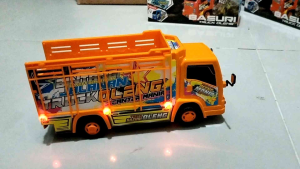 Mainan Mobil Truk Basuri Oleng & Goyang: Mainan Edukatif Anak