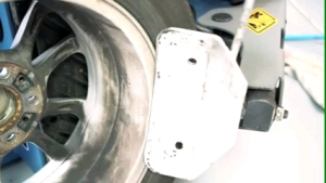 Aksesoris Kendaraan: Sarung Pisau 3 Varian & Pelindung Pelek Ban Mobil