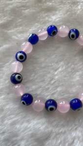 สร้อยข้อมือดวงตาปีศาจ rose quartz