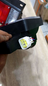 LAMPU BELAKANG / LAMPU STOP ISUZU TRAGA PICKUP / BOX SEPASANG KANAN DAN KIRI