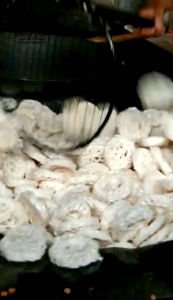 KERUPUK 1 BAL RASA UDANG MAWAR PUTIH MATANG