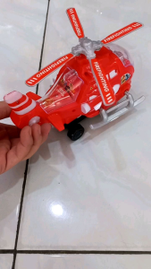 Mainan Helicopter Baterai Rescue Helicopter Bump Go Nyala Lampu Dan Suara no 777-96