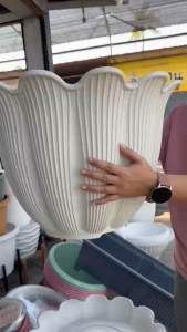 กระถางต้นไม้ขนาดใหญ่ม๊ากก รุ่นบิวตี้ ขนาด 21 นิ้ว