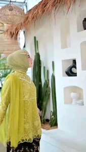 Setelan kebaya tille payet Inara / kebaya pesta / Kebaya modern / Kebaya wisuda / kebaya terbaru / kebaya terlaris / kebaya kondaangan / Seragaman pesta / Baju wanita / Dress Mewah