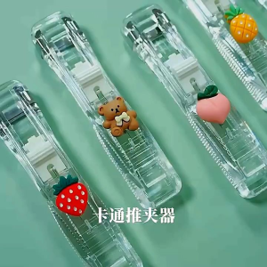 Bộ Kẹp Bấm Giấy Trong Suốt Họa Tiết Hoạt Hình Dễ Thương Tiện Dụng Cho Học Sinh/ Văn Phòng (1 bấm đẩy + 8 kẹp màu)