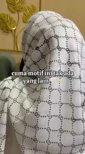 HIJAB SEGI EMPAT MOTIF GG MINI TASSEL TERMURAH