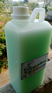 Softener pakaian wangi aroma akasia