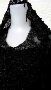 Set Kebaya Pesta Hitam Kerah Sunda & Slendang Mutiara