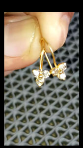 ANTING EMAS BERLIAN ASLI CANTIK DAN MUNGIL MODEL GANTUNG UNTUK WANITA DI JUAL MURAH (CODE GT6057)