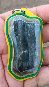 เครื่องรางทน สิทธิ์ งิ้วดำกลายเป็นหิน ส่งตรงปกหมดแล้วหมดเลยนะครับ