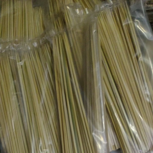 Tusuk sate 22 cm diameter 3 mm isi 60 pcs