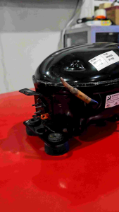 KOMPRESOR 1/4 PK UNTUK KULKAS INVERTER POLYTRON PRS 480X TYPE VF A090CY1 REFRIGERANT R600A