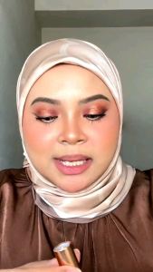 HAUS MagicKiss Glitter Lipstick