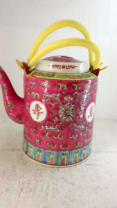 กาน้ำชางานวาดมือสีชมพูงานเซรามิคขนาด18*11*24ซม.(ความสูงรวมวัดถึงที่หิ้ว)