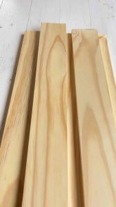 กว้าง6.5cm.หนา1.2cm.ยาว60cm.เลือกจำนวนที่ตัวเลือก ไม้สนนอก ไม้สนนอกราคาถูก ไม้สนใหม่มือ1 รีดเรียบ 4ด้าน ไม่มีรอยตะปู อบแห้ง อบยากันแมลง พร้อมใช้