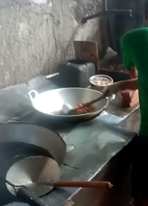 1kg Kerupuk rambak mentah/kerupuk gurih dan renyah