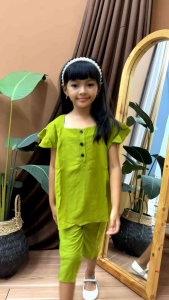 Setelan Anak Perempuan 7/8 Katun Halus Usia 4-12 Tahun Kancing 3 Aktif One set Bangkok Polos