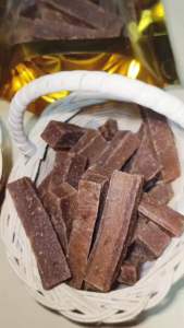 เคี้ยวเพลิน บลูเบอร์รี่อัดแท่งผสมฮอว์ธอร์น หอมกลิ่นบลูเบอร์รี่และฮอว์ธอร์น เปรี้ยวหวานสดชื่น เคี้ยวอร่อยได้ประโยชน์