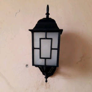 Garansi Lampu Dinding outdoor Waterproof Kode 1022 A/S Hitam Tahan Air - Anti Karat