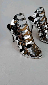 Bryan Vivera Heels 5cm 9cm Glossy Lasercut Gladiator Spider Pesta Sepatu Hak Pump Tinggi Hak Runcing