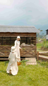 Dannis sarimbit Mom & kids dRetro busana dilengkapi dengan topi  untuk mom dan kids tanpa jilbab m