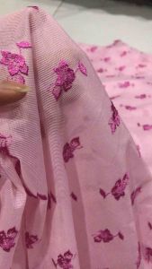 Vải voan lưới thêu hoa màu hồng dày dặn hàng cao cấp (khổ 1m15)may đầm váy áo thiết kế thời trang