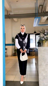 SET CELANA CILA by VIENARA