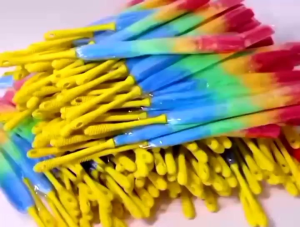 Kemoceng Tali Rafia Duster Kemucing Sulak Rainbow Plastik