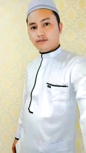 Baju Koko Pria Dewasa Lengan Panjang Putih Less Hitam Desain Terbaru