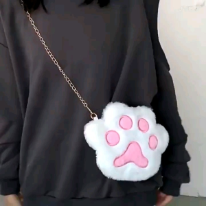 Túi nữ đeo chéo hình chân gấu bằng vải lông nhung dễ thương