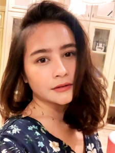 Kalung Liontin Titanium Nama Prilly Bisa Ubah Nama Kamu Suka Suka