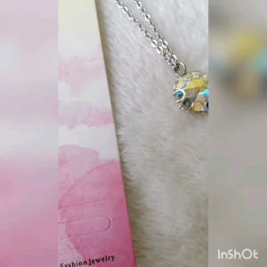 Fashion and Trendy Glass Crystal Pendant with chain Necklace 人造水晶吊坠