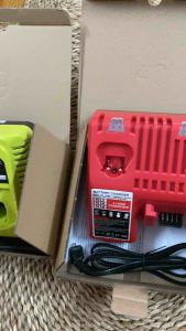 Sạc Pin Ryobi 12V-18v Siêu Nhanh Hàng Cao Cấp Chuyên Dụng Chính Hãng