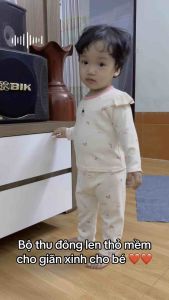 Bộ Thu Đông len thỏ màu sắc xinh sắn nhẹ nhàng cho bé 8-18kg