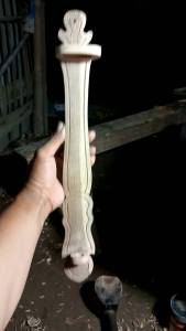 Blawong Tempat Keris: Tempat Senjata Tradisional & Aksesoris Senjata Adat