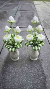 ดอกบัว แจกันดอกบัว แบบ5ดอก สูง 11 นิ้ว งานดินปั้น สำหรับวางหิ้งพระ บูชาสิ่งศักดิ์สิทธิ์