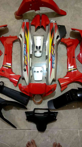 COVER BODY FULLSET BODY HALUS KASAR FIZ R MERAH SILVER
