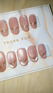 เล็บเจลแท้ฟรีกาวตะไบ เล็บเจลสีลูกแก้วโทนชมพูแต่งขัดผง ทรงอัลมอนด์ยาวกลางไซต์มาตรฐาน *รับไซต์อื่นแจ้งที่ช่องแชทค่ะ