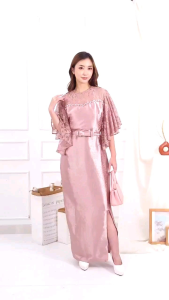 Dress Jennaira untuk Natal, Imlek, Lebaran, dan Kondangan Formal Nonformal\\n\\n Bahan Jaguar Kombi Brukat\\n\\n Jenis Bahan Jaguar Kombi Brukat\\n\\nBahan Jaguar Kombi Brukat adalah bahan yang populer digunakan dalam pembuatan pakaian formal dan nonformal. Bahan ini terbuat dari kombinasi serat alami dan sintetis, sehingga memiliki tekstur yang halus dan lembut. Jaguar Kombi Brukat memiliki daya tarik tersendiri karena warnanya yang cerah dan motifnya yang unik.\\n\\n Kelebihan dan Kekurangan Bahan Jaguar Kombi Brukat\\n\\nKelebihan dari bahan Jaguar Kombi Brukat adalah daya serap keringat yang baik, sehingga membuat pemakainya merasa nyaman. Selain itu, bahan ini juga tahan lama dan mudah dirawat. Namun, kekurangannya adalah harganya yang lebih mahal dibandingkan dengan bahan lainnya.\\n\\n Cara Merawat Bahan Jaguar Kombi Brukat\\n\\nUntuk menjaga kualitas dan keindahan pakaian berbahan Jaguar Kombi Brukat, sebaiknya lakukan beberapa langkah perawatan sebagai berikut:\\n\\n* Cuci pakaian menggunakan air dingin dan deterjen yang lembut.\\n* Jangan merendam pakaian terlalu lama.\\n* Jemur pakaian di tempat teduh dan hindari sinar matahari langsung.\\n* Setrika pakaian dengan suhu rendah.\\n\\n Dress Desain Corneli\\n\\n Inspirasi Desain Corneli\\n\\nCorneli adalah salah satu desainer pakaian yang terkenal dengan desainnya yang unik dan elegan. Desain Corneli sering kali menggabungkan unsur tradisional dengan modern, sehingga menghasilkan pakaian yang tidak hanya cantik tetapi juga nyaman dikenakan.\\n\\n Kelebihan dan Kekurangan Desain Corneli\\n\\nKelebihan dari desain Corneli adalah variasi motif dan warna yang menarik, serta potongan yang pas dan nyaman. Namun, kekurangannya adalah harga yang cukup mahal dibandingkan dengan desainer lainnya.\\n\\n Cara Memilih Desain Corneli Sesuai Acara\\n\\nUntuk memilih desain Corneli yang sesuai dengan acara, perhatikan beberapa hal berikut:\\n\\n* Acara formal: pilih dress dengan potongan yang anggun dan elegan, seperti gaun dengan leher V atau gaun dengan rok lebar.\\n* Acara nonformal: pilih dress dengan potongan yang santai dan nyaman, seperti dress dengan rok pendek atau dress dengan lengan pendek.\\n\\n Dress untuk Acara Formal & Nonformal\\n\\n Jenis-Jenis Acara Formal & Nonformal\\n\\nAcara formal biasanya melibatkan acara-acara resmi seperti pernikahan, resepsi, atau acara bisnis. Sedangkan acara nonformal biasanya melibatkan acara-acara santai seperti pesta ulang tahun, pertemuan keluarga, atau hangout bersama teman-teman.\\n\\n Tips Memilih Dress Sesuai Acara Formal & Nonformal\\n\\nUntuk memilih dress yang sesuai dengan acara formal dan nonformal, perhatikan beberapa hal berikut:\\n\\n* Acara formal: pilih dress dengan potongan yang anggun dan elegan, seperti gaun dengan leher V atau gaun dengan rok lebar.\\n* Acara nonformal: pilih dress dengan potongan yang santai dan nyaman, seperti dress dengan rok pendek atau dress dengan lengan pendek.\\n\\n Cara Memadukan Dress dengan Aksesoris\\n\\nUntuk memadukan dress dengan aksesoris, perhatikan beberapa hal berikut:\\n\\n* Pilih aksesoris yang sesuai dengan warna dan motif dress.\\n* Hindari penggunaan aksesoris yang terlalu banyak dan ramai.\\n* Pilih aksesoris yang sesuai dengan acara, seperti gelang dan kalung untuk acara formal, atau gelang dan cincin untuk acara nonformal.\\n\\nDengan memperhatikan tips-tips di atas, Anda dapat memilih dress Jennaira yang sesuai dengan acara Natal, Imlek, Lebaran, dan kondangan formal nonformal, serta memadukan dress dengan aksesoris yang sesuai.\n}