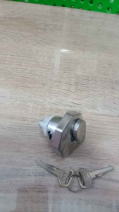 TUTUP TANGKI / CAP TANK MITSUBISHI CANTER TURBO PS110 / PS125 / PS136 / FE71