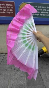 [FREESHIP]  1 đôi quạt múa nan nhựa phun kim tuyến pha màu siêu lụa siêu bền. dài rộng 48cm giá rẻ