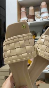 Ciara Flat Sandals by comfortfoot