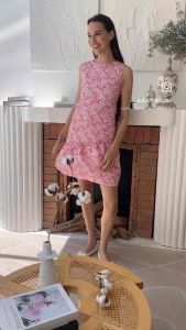 ผ้าใส่สบาย ชายเฉียง ลายดอกไม้ เดรสแขนกุด Jelly Dressing